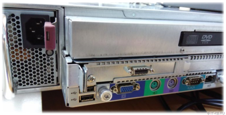 HP ProLiant DL320s G1 with external SAS port SFF-8470
